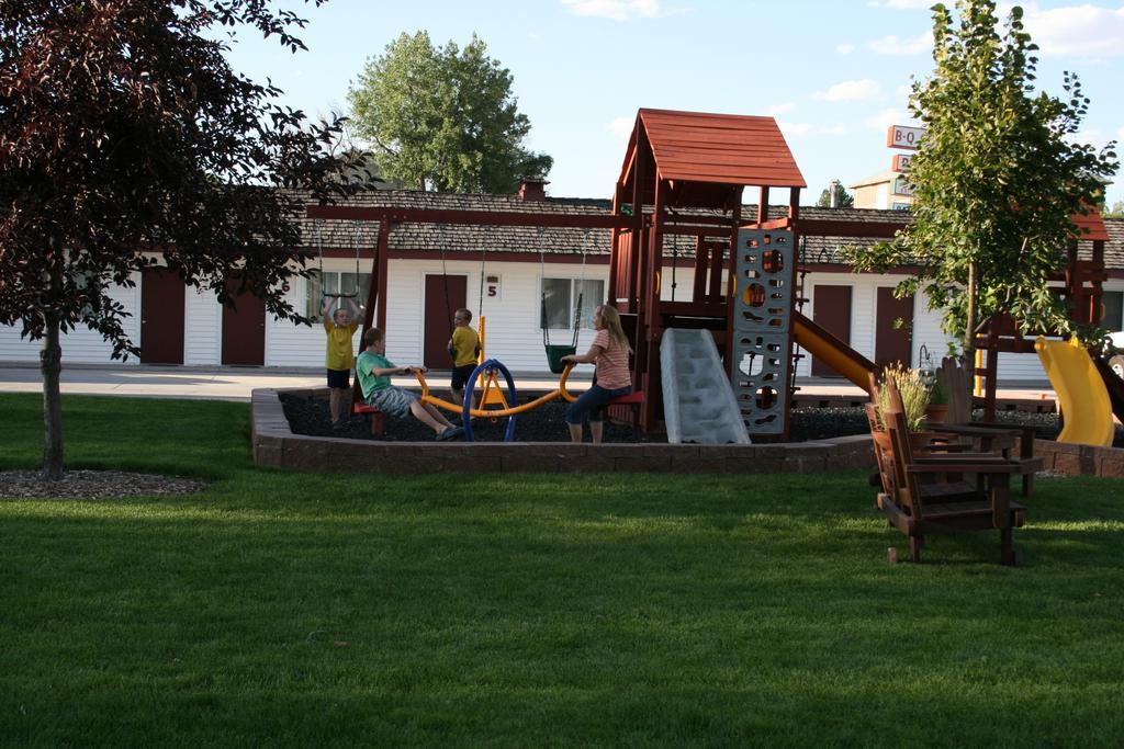 Covered Wagon Motel Lusk Wy Bagian luar foto